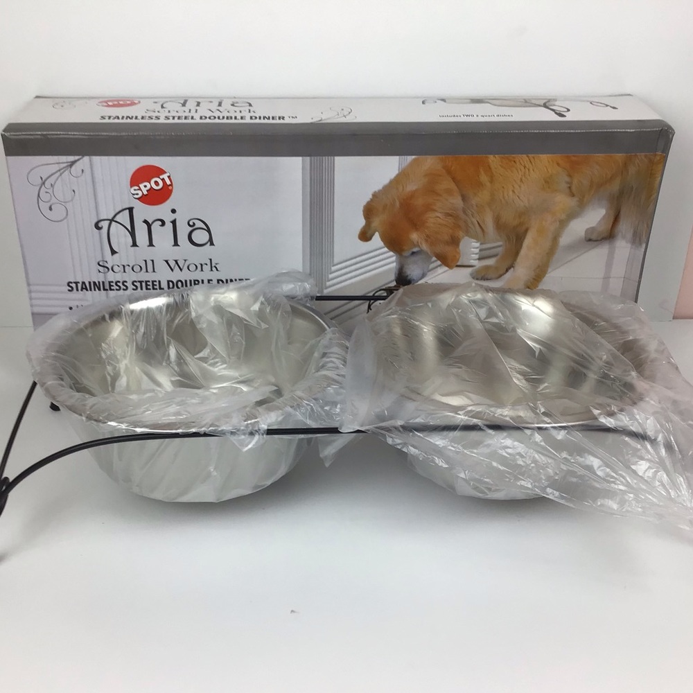 Spot Scroll Work Stainless Steel Double Diner
